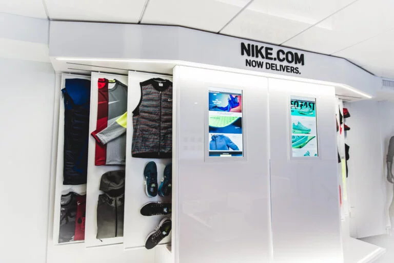 Nike’ın dijital satışları, tedarik zinciri sorunlarına rağmen büyümeye devam ediyor