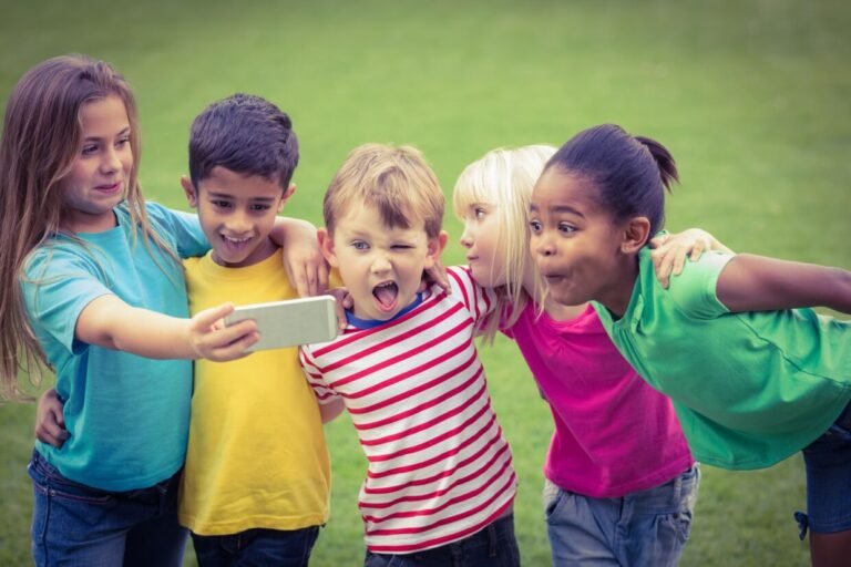 Google, çocukların resimlerini arama sonuçlarından kaldırmayı kolaylaştırıyor