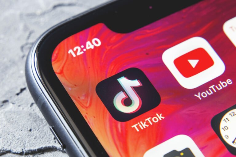 TikTok büyümeye devam ediyor: YouTube ile başa baş!
