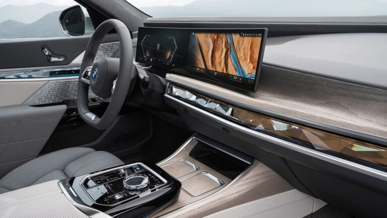 Sonunda BMW de Android Automotive’i Benimsedi