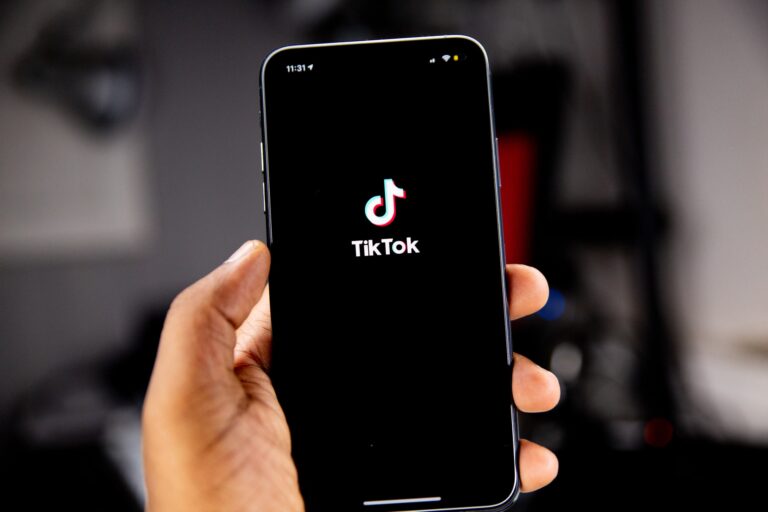 Tiktok, Kullanıcılarını Korumak İçin Yeni Araçlar Geliştiriyor