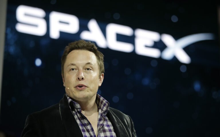 Elon Musk Cevapladı: SpaceX Logosundaki “X” Neden Yamuk?