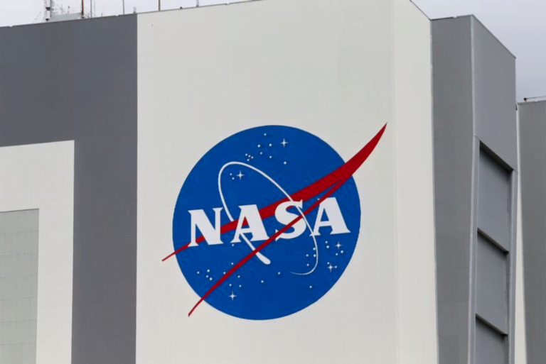 NASA, Kutup Işıklarının 64 Saniyelik Muhteşem Videosunu Paylaştı