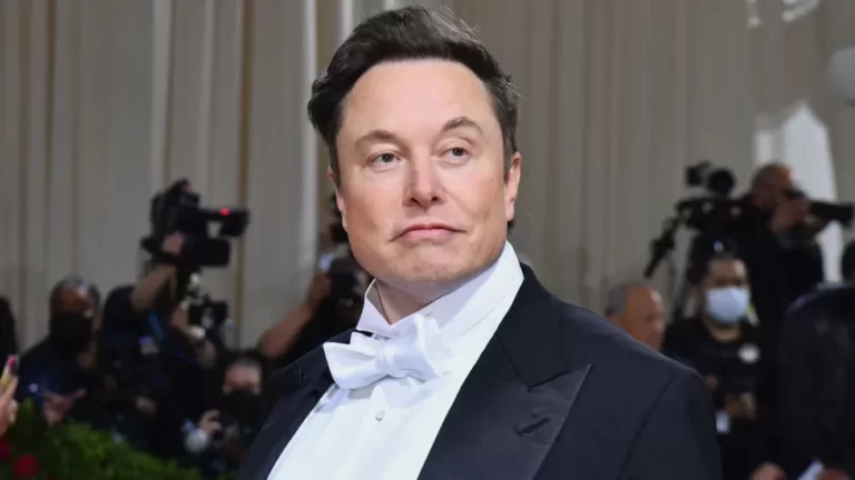 Elon Musk: Twitter’ı ‘insanlığa yardım etmek için’ satın aldım!
