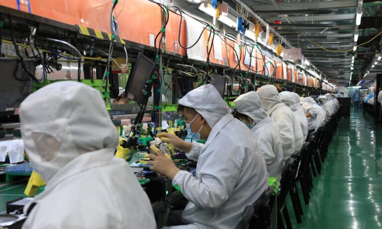 Çin’de Protesto: Foxconn’un iPhone Fabrikasında İsyan