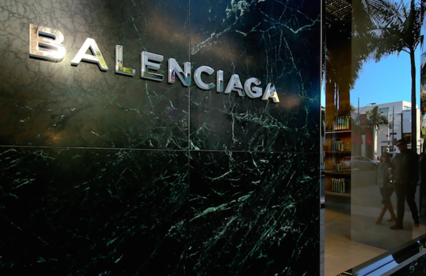 kapak balenciaga