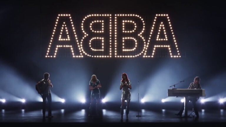 ABBA 40 Yıl Sonra Sanal Avatarlarıyla Tekrar Sahnede