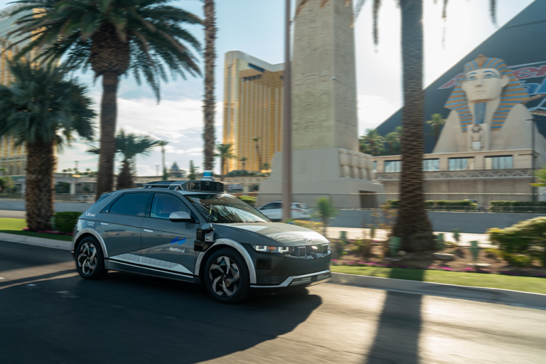 Uber, Las Vegas’ta “Ücretsiz Robotaksi” Hizmetini Başlattı