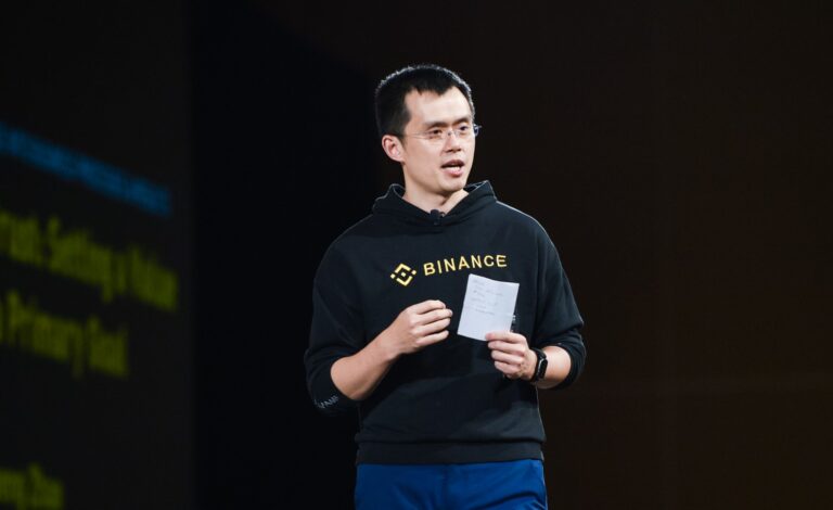 Binance’in Stablecoininden Günler İçinde 2,5 Milyar Dolar Çekildi. Neler Oluyor?