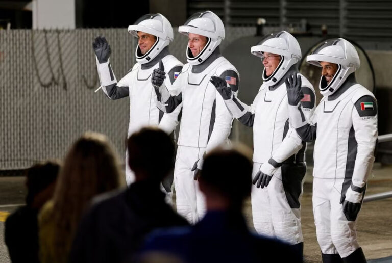 SpaceX Kapsülü Uluslararası Uzay İstasyonuna Ulaştı