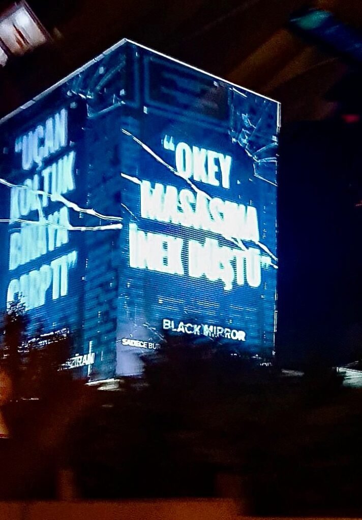 Netflix black mirror 6. sezon okey masasına inek düştü reklam panosu