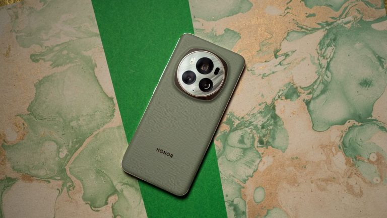 Honor, Yapay Zekâ Destekli Telefonunu Tüm Dünyada Piyasaya Sürüyor