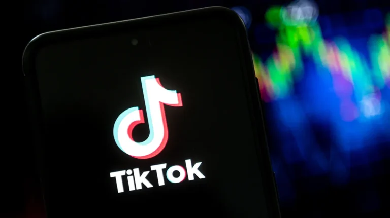 TikTok Gönderiler için Yeni Bir İş Birliği Özelliğini Test Ediyor