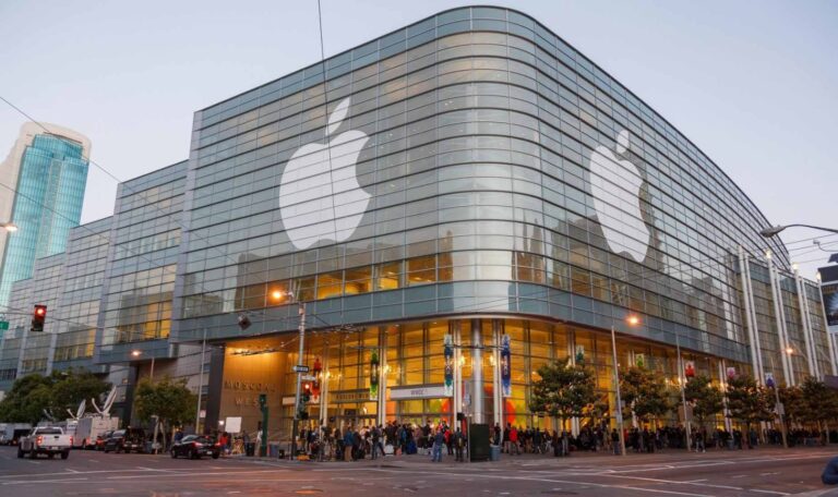 Apple, Kaliforniya’daki Kadın İşçilere Düşük Ücret Ödemekle Suçlanıyor