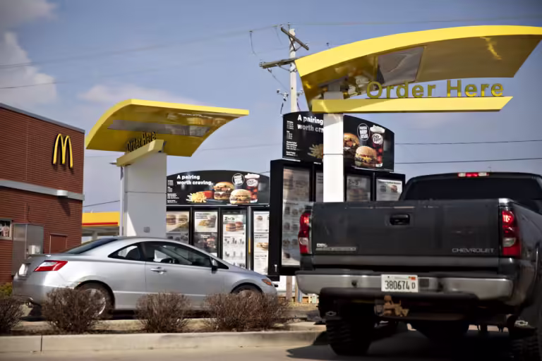 McDonald’s Yapay Zekalı Arabaya Servis Denemesini Sonlandırdı