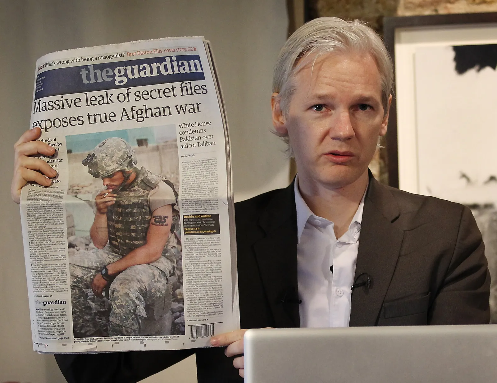 Julian-Assange-military-documents-WikiLeaks-Australian-press-July-26-2010
