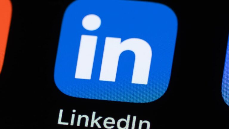 LinkedIn, AI’yı Eğitmek İçin Verilerinizi Kullanıyor