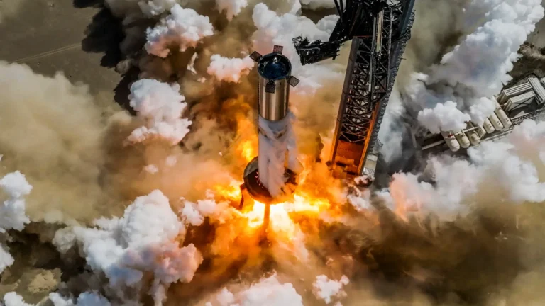 Elon Musk, Neredeyse Felakete Yol Açan Starship Kazasını Oyun Oynarken Öğrendi!