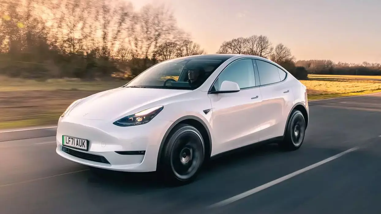 tesla-daha-uygun-fiyatli--229