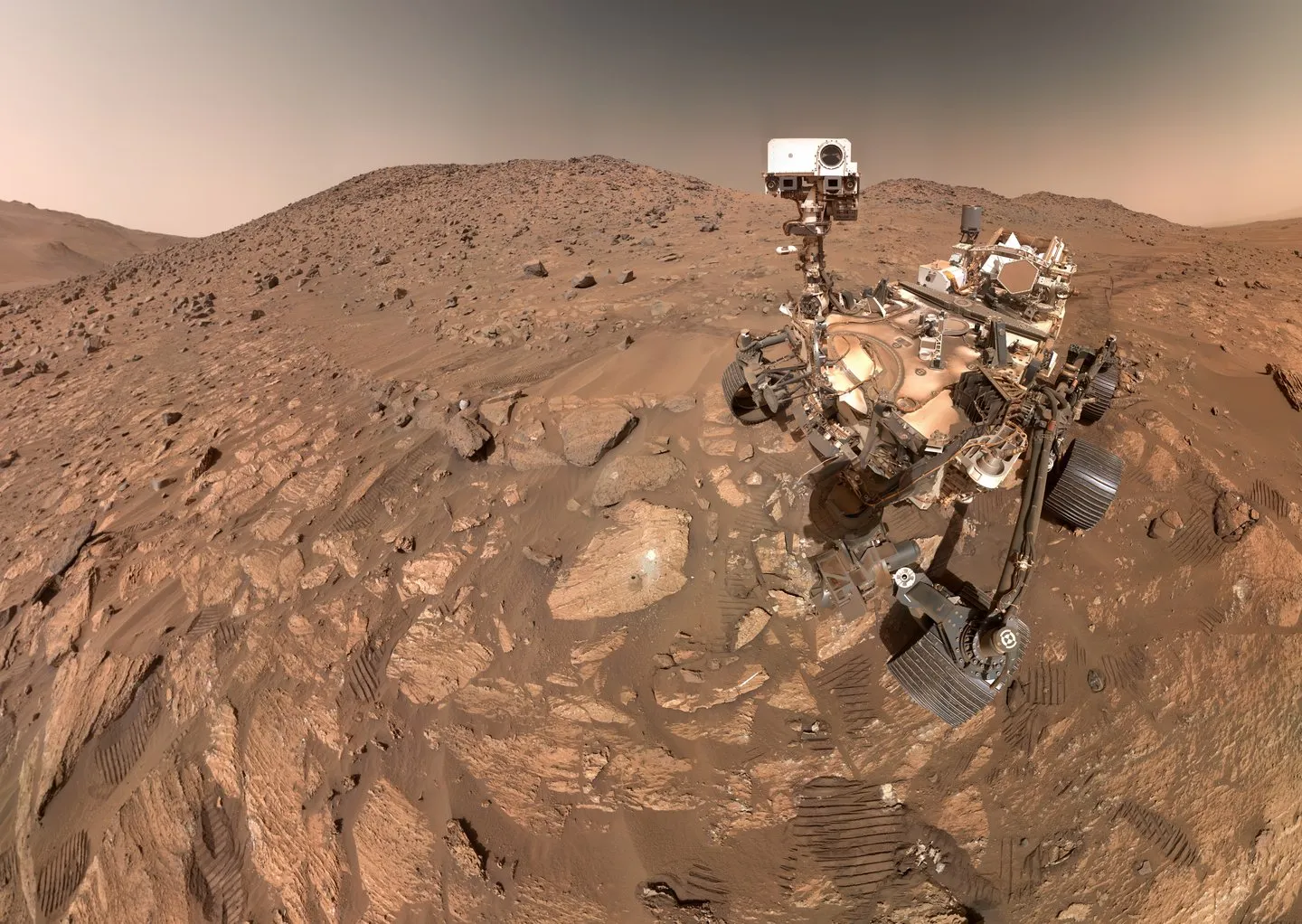 nasa-mars-yasam-selfie