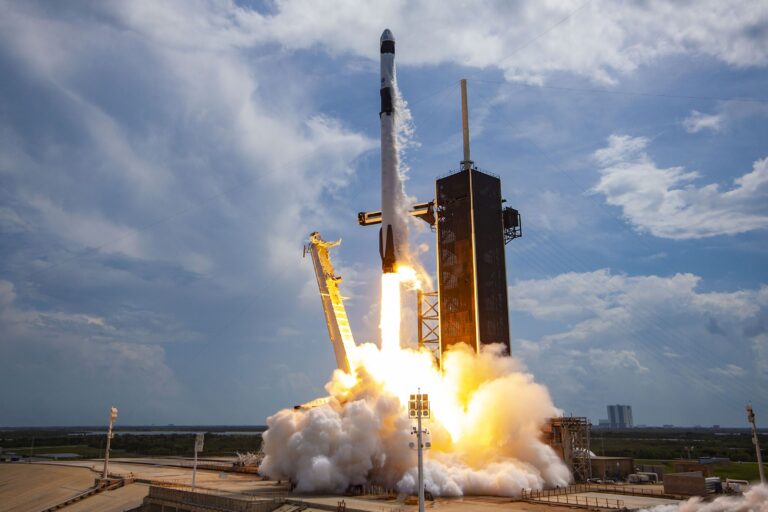 SpaceX Falcon 9 Roketiyle Bir İlke Daha İmza Attı!