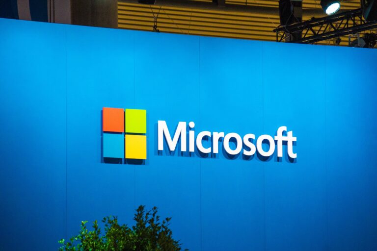 Microsoft, Apple’ı Piyasa Değerinde Geçti!