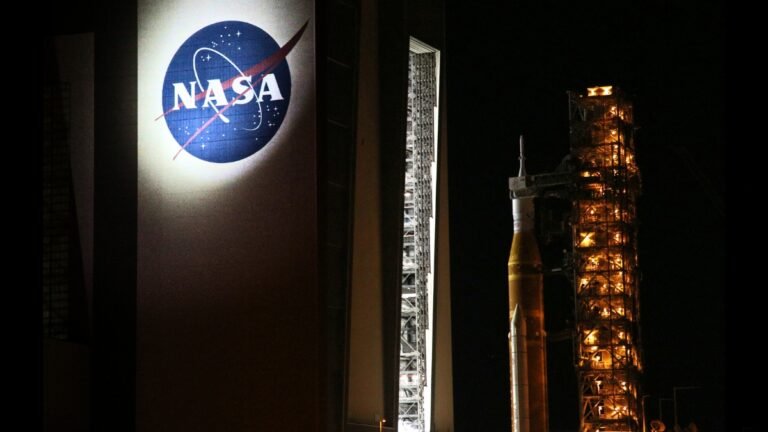 NASA, Artemis Ay İnişi Görevini Erteledi