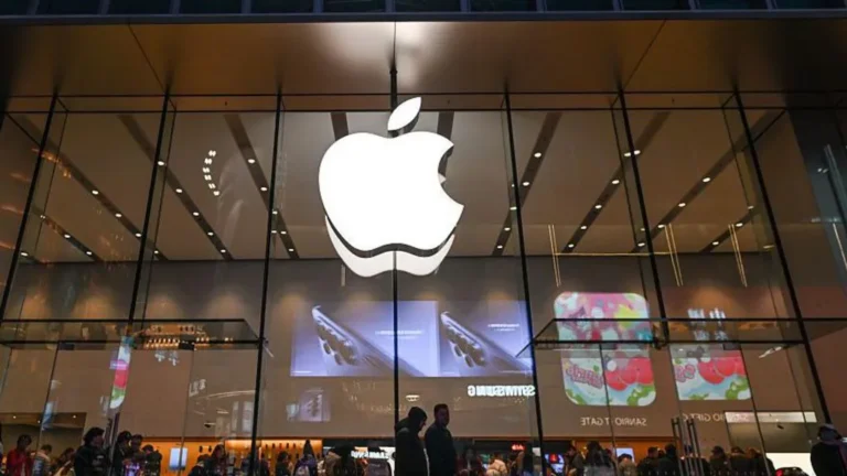 Apple’ın 50 Yıllık Başarı ve Zorlukları: Yenilik Gücünü Tekrar Kazanabilir mi?