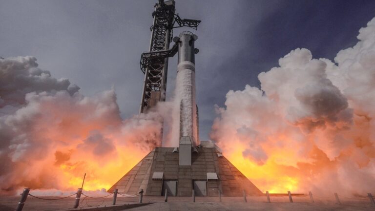 SpaceX, Starship’in 13. Test Uçuşu Öncesi Altı Motoru Birden Ateşledi