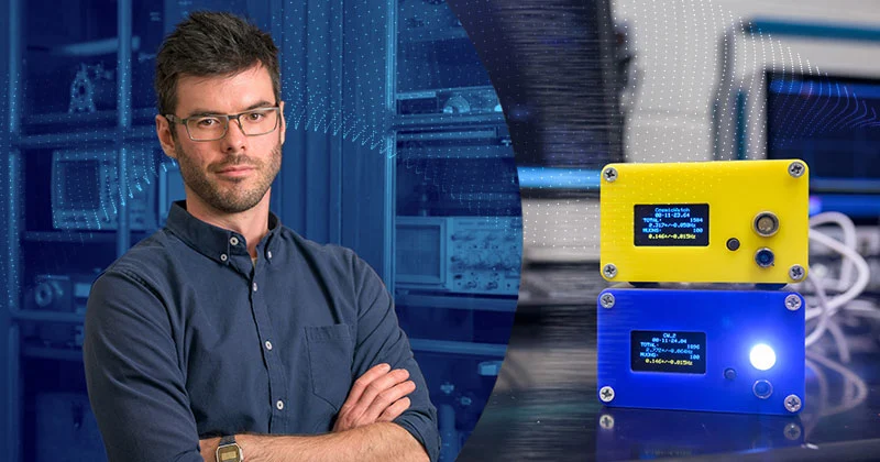 Fizik ve Astronomi Bölümü'nde yardımcı doçent olan Spencer Axani, uzaydan kaynaklanan görünmez parçacıklar olan müonları izleyen taşınabilir, düşük maliyetli bir parçacık dedektörü olan CosmicWatch'un mucidi