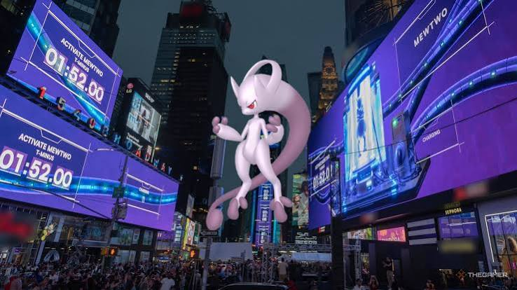 Pokemon Go oyuncularının her birine Mewtwo'yu yakalamak için bir Master Ball verildi ve Mewtwo'nun mükemmel IV değerlerine sahip olması garanti edildi.