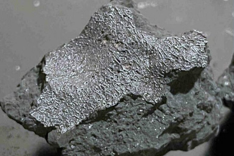New York’a Düşen Meteorda Daha Önce Görülmemiş “Uzaylı Kimyası” Bulundu