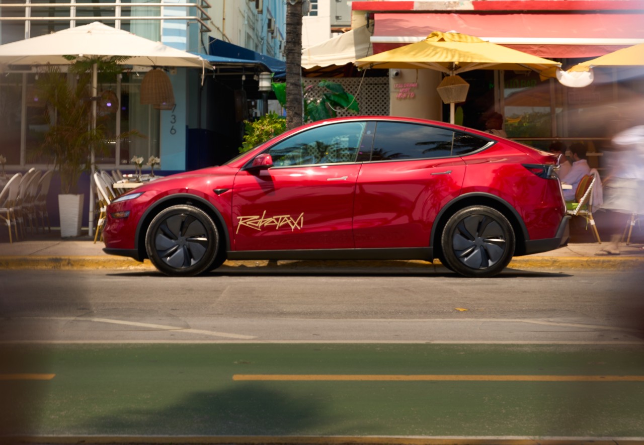 Tesla Robotaxi Miami'de: İlk Günden Görevlisiz Başlayan İlk Şehir