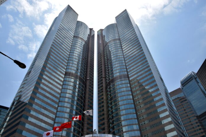 Hong Kong Menkul Kıymetler Borsası'nın bulunduğu Exchange Square binası