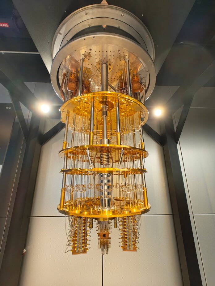 IBM Quantum System One kuantum bilgisayarı (temsili görsel)