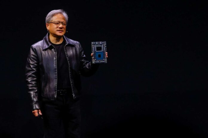 Nvidia CEO'su Jensen Huang, yapay zeka çipleri hakkında konuşuyor