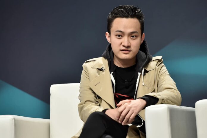 Justin Sun ve OpenAI logosu - Navier-Stokes matematik ödülü