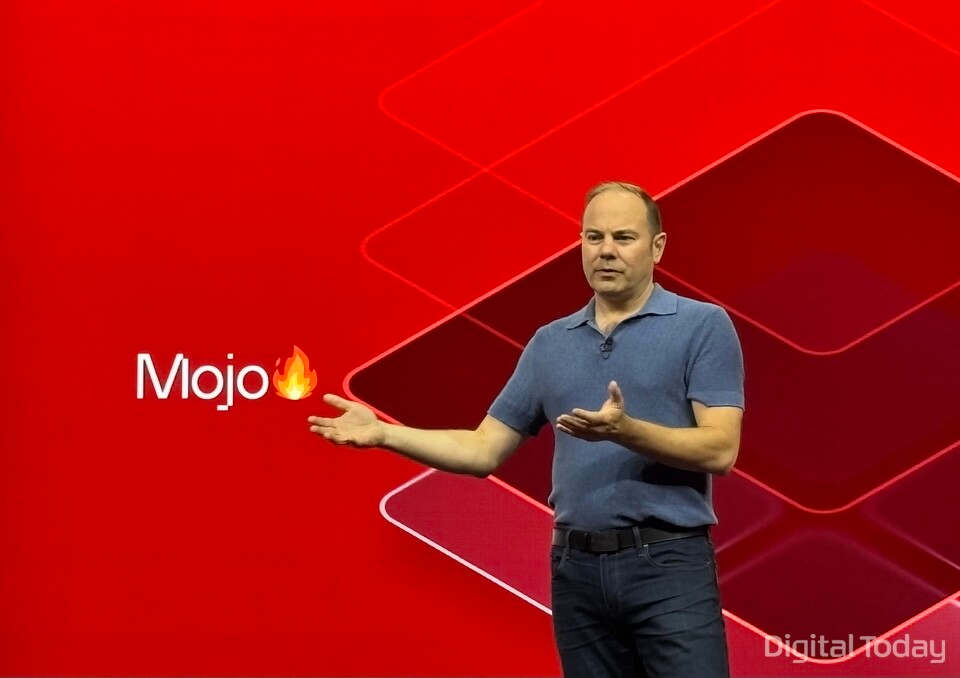 Qualcomm, Snapdragon Summit 2026'da Modular tabanlı yapay zeka yazılım stratejisini tanıttı. Görsel: DigitalToday