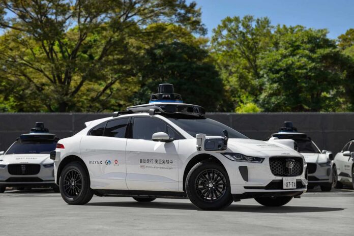 Waymo otonom taksisi Tokyo sokaklarında