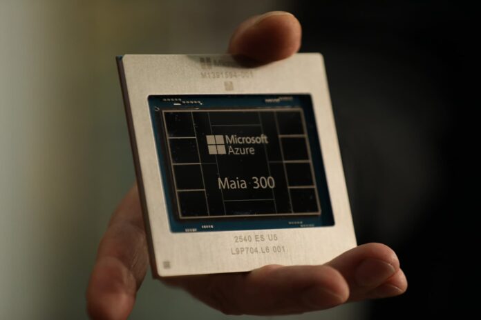 Microsoft Maia 300 yapay zekâ çipi