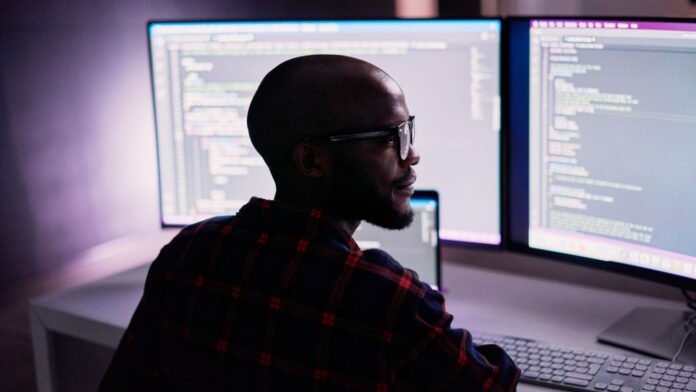 PHP2Shell açıkları nedeniyle kod yazan yazılımcılar
