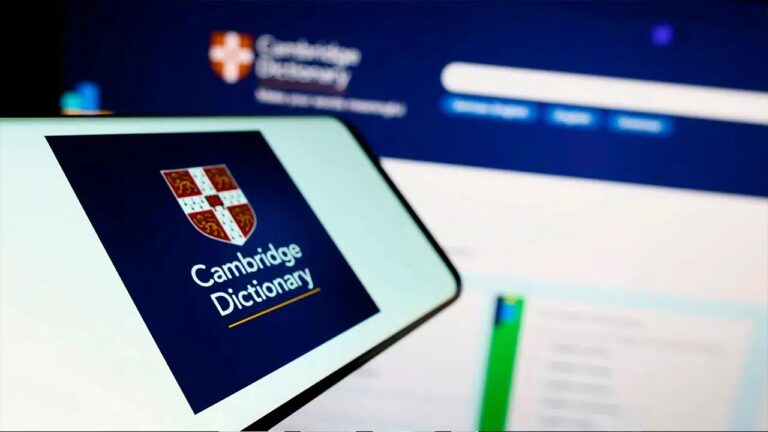 TikTok Kuşağının Kelimeleri “Skibidi”, “Delulu” ve “Tradwife” Resmî Olarak Cambridge Sözlüğü’nde