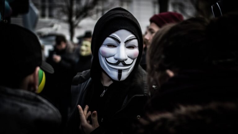 Dünyanın En Tehlikeli Hacker’ları ve Siber Saldırılarından Korunma Rehberi
