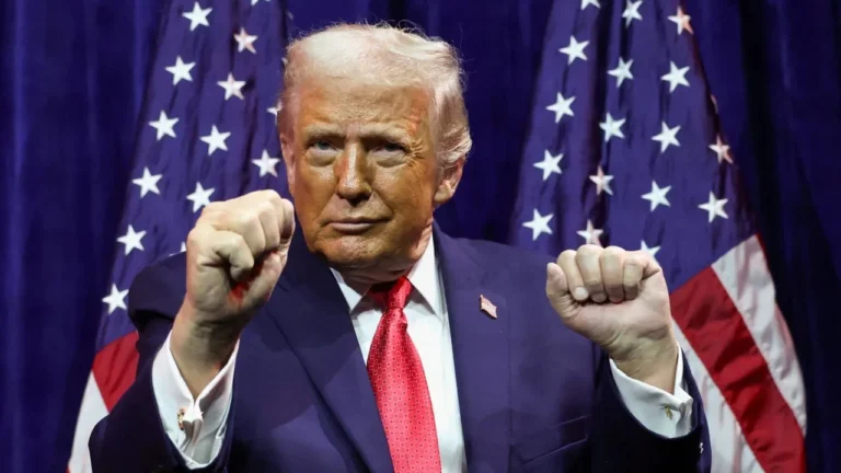 Trump’ın Orta Parmak İşareti Yaptığı Ford İşçisi İşinden Uzaklaştırıldı
