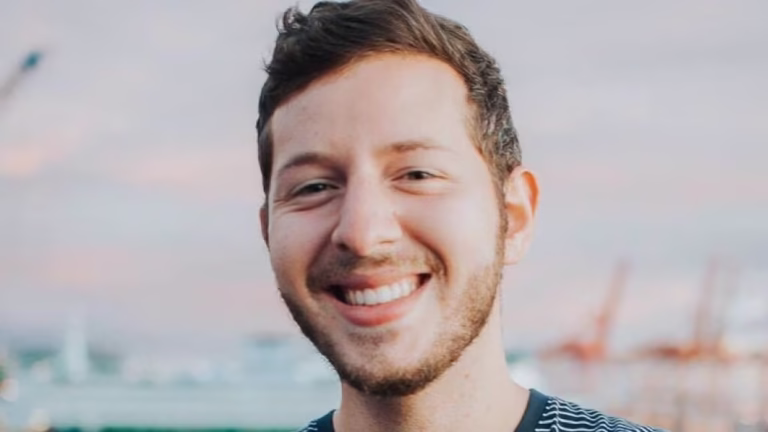 Röportaj: OpenAI’nin Eski Güvenlik Uzmanı Steven Adler Yapay Zekanın Erotik İçerikleri Konusunu ve Karanlık Yüzünü Anlattı