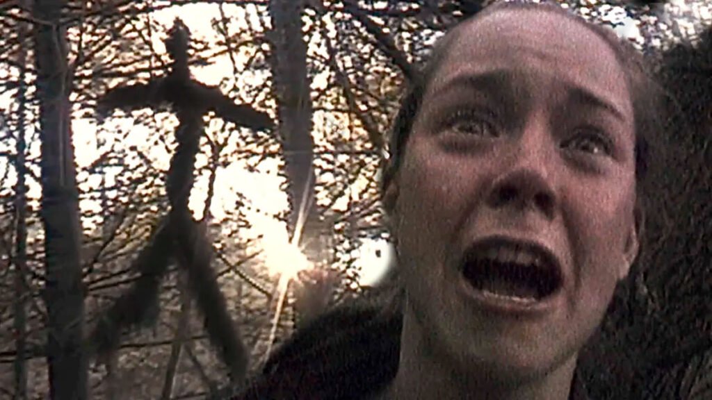 1990'ların korku sinemasından The Blair Witch Project filmi.